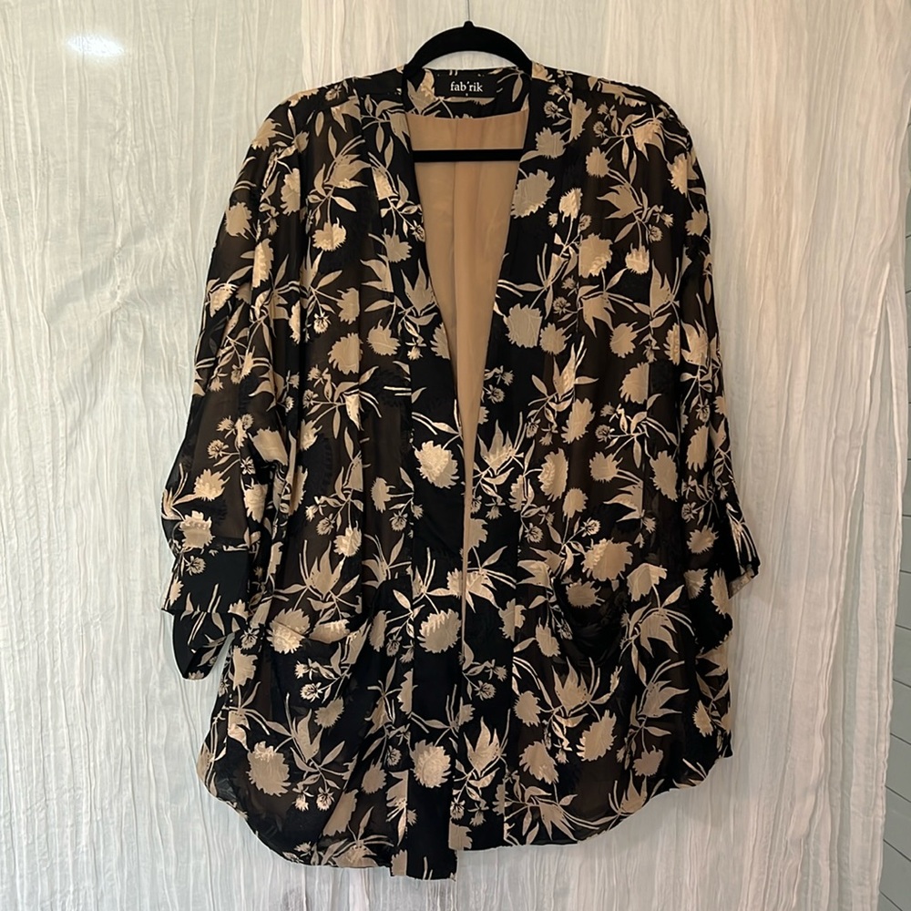 Fab’rik Kimono | Black and Tan Kimono | Size Small